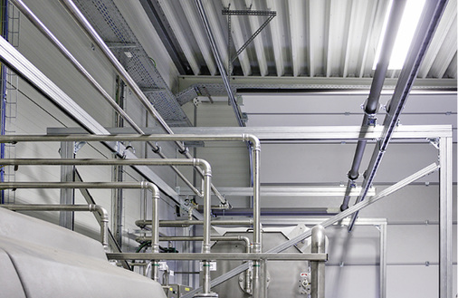 



4
 Gelenkverbinder für Montageschienen in der Flachversion. 
