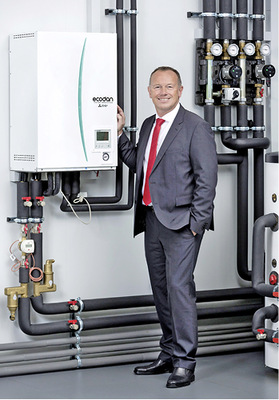 
6
 Holger Thiesen: Bei Wärmepumpen für Ein- und Zweifamilienhäuser werden die nächsten Jahre neue Trends zeigen. Dies wird nicht nur die Kältemittel, sondern auch die eingesetzte Technologie betreffen.



