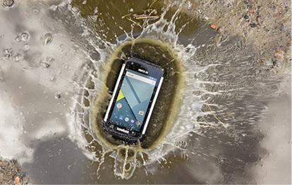 



2
 Robuste Smartphones, Tablets und Notebooks vertragen auch schon mal einen Absturz oder ein kurzes Bad. 
