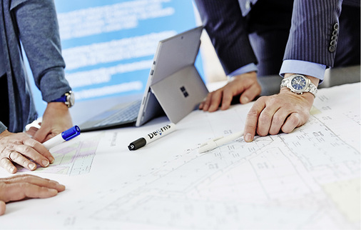 



3
 Eine Anpassung der traditionellen Beauftragung gemäß HOAI könnte zu einer Optimierung des gesamten Bauprozesses und damit der Übergabe vom Planen zum Bauen führen. 
