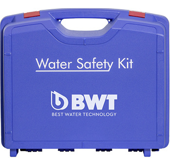 <p>
</p>

<p>
<span class="GVAbbildungszahl">4</span>
 Mit dem Water Safety-KIT kann geprüft werden, nach welcher Zeit und nach welchem Volumen die Solltemperatur an einer Zapfstelle erreicht wird. 
</p> - © BWT

