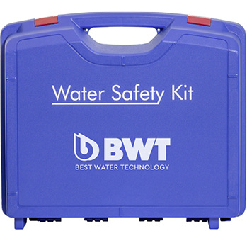



4
 Mit dem Water Safety-KIT kann geprüft werden, nach welcher Zeit und nach welchem Volumen die Solltemperatur an einer Zapfstelle erreicht wird. 
