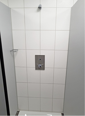 
4
 Das Wassermanagement-System bietet auch für die Schell-Duscharmaturen Linus mit CVD-Touch-Elektronik praxisgerechte Flexibilität durch zentrale Parametrisierung und automatisierte Stagnationsspülungen. 



