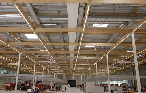 <p>
</p>

<p>
<span class="GVAbbildungszahl">2</span>
 Blick in die neue Halle für die Endmontage und den Versand. Bewusst auffällig ist die Holzkonstruktion. 
</p> - © Best, Isernhagen

