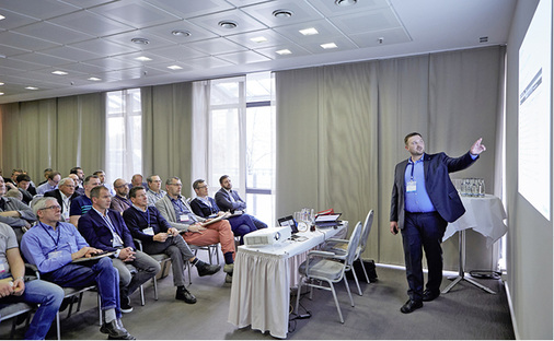 



6
 Daikin-Mitarbeiter und externe Referenten informierten in Fachvorträgen zu verschiedenen Themen. 
