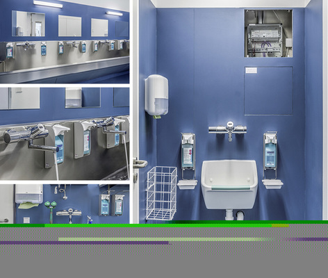 



4
 Wenn operiert wird, steht die Hygiene an allererster Stelle: Wo sich das Personal auf die Arbeit im OP vorbereitet, muss jederzeit Trinkwasser in der hohen Güte des Versorgers zur Verfügung stehen.



Die Aufputz-Waschtisch-Armaturen Vitus E-T mit Thermostat und Verbrühungsschutz gewährleisten berührungslose Hygiene bei effizientem Wassereinsatz. Hautkontakt ist zum Ein- und Ausschalten nicht notwendig.



Der Waschplatz unten links wurde zusätzlich mit einer Augendusche ausgestattet.



Der bestimmungsgemäße Betrieb erfolgte bereits vollautomatisch in der Bauphase, also bereits vor der „normalen“ Inbetriebnahme. Dies zeigt den hohen hygienischen Anspruch der Charité in jeder Phase und an jedem Ort. 
