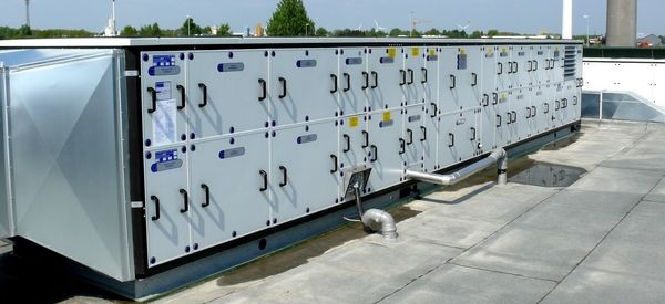 Adsolair Klimagerät auf dem Dach des EE-Tec Restaurants in Achim. - Menerga / Dr. Röben