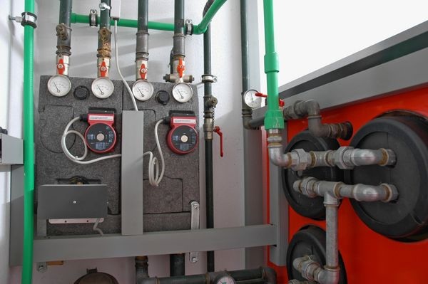 Im modernen Heizungsbau kennt die Fantasie beim Materialmix scheinbar fast keine Grenzen mehr. - Hannemann