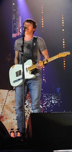 James Blunt in der Mitsubishi Electric HALLE in Aktion. - Mitsubishi Electric