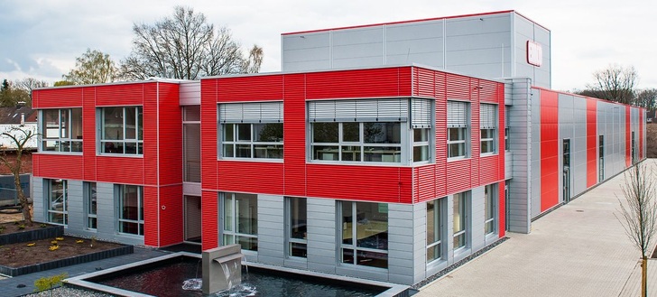 Das neue Forschungs- und Entwicklungszentrum der Erwin Müller Gruppe am Stammsitz in Lingen. - © Emco Klima
Das neue Forschungs- und Entwicklungszentrum der Erwin Müller Gruppe am Stammsitz in Lingen. - Emco Klima