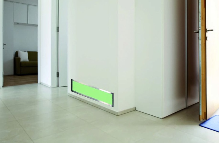 Farbe und Helligkeit der Lichtfläche können vom Nutzer per Fernbedienung modifiziert werden. - emcal