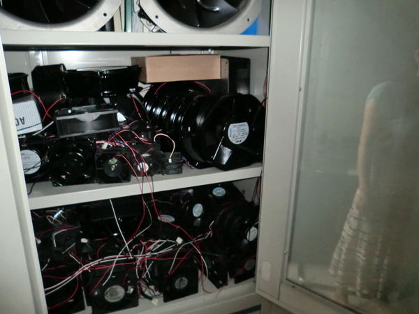 Unterschiedliche Modelle gefälschter ebm-papst-Ventilatoren. - ebm-papst