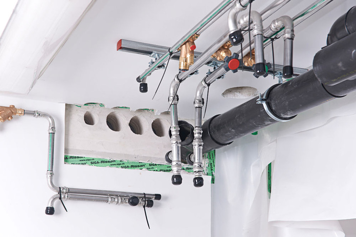 Trinkwasserinstallation mit Sanpress Inox aus Edelstahl 1.4521. - Viega