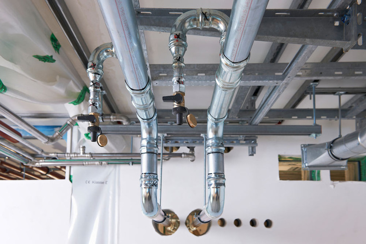 Heizungsinstallation mit Prestabo aus galvanisch verzinktem Stahl. - Viega