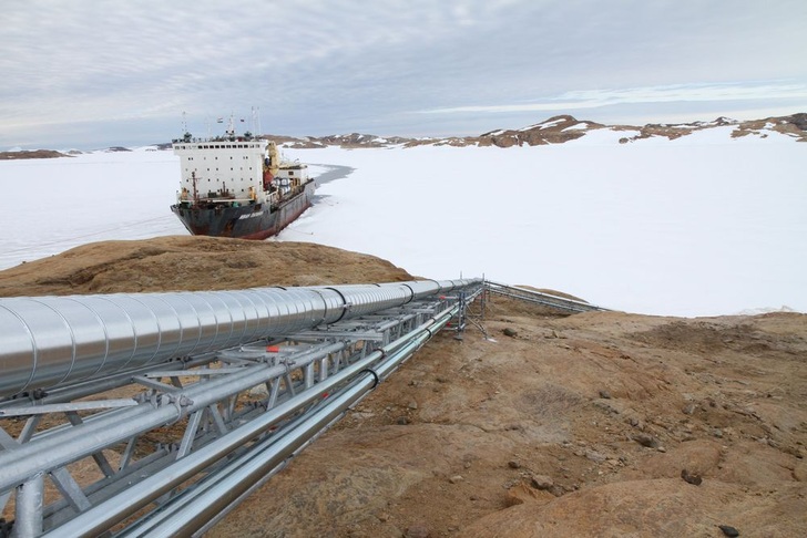 Meerwasser wird über eine 300 m lange Pipeline der Entsalzungsanlage in der Forschungsstation zugeführt. - Kaefer - © Kaefer
