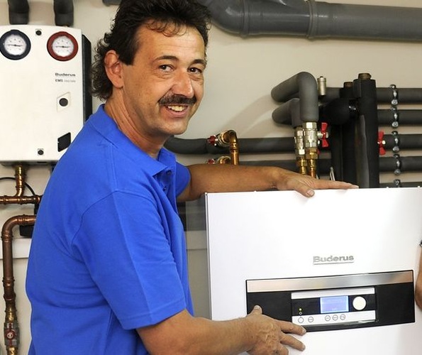 Wärmepumpen-Profi des Jahres 2012 in der Kategorie Neubau: Ulf Stuckenberg. - Buderus
