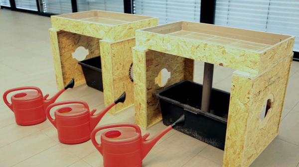 Im Tece-Labor: Versuchsaufbau zum Thema Sickerwasser. - Tece