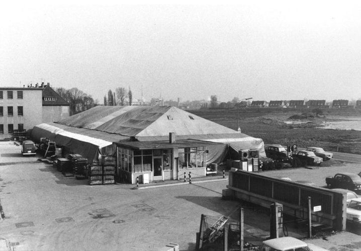 Dynamisches Wachstum bei GEA Happel: Ende der 1970er-Jahre wurden in Herne zur Fertigung zusätzlich Zelte errichtet. - GEA