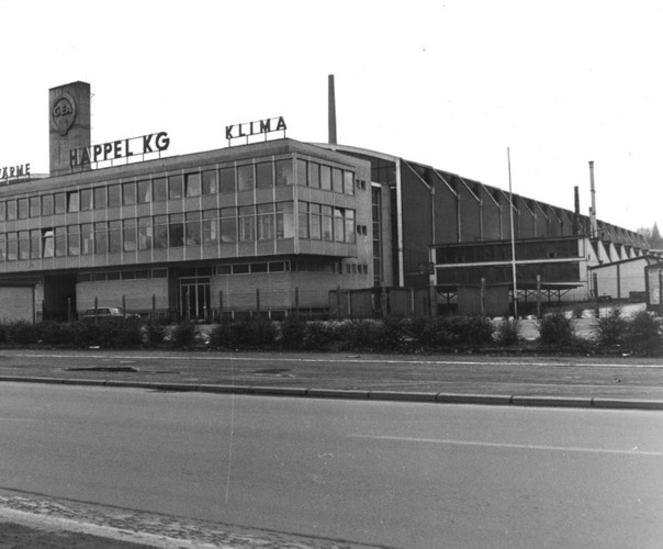 Standortwechsel: Nach Fertigstellung aller Gebäude an der Feldkampstraße zog auch die GEA-Happel-Verwaltung 1974 nach Wanne-Eickel (heute Herne). - GEA