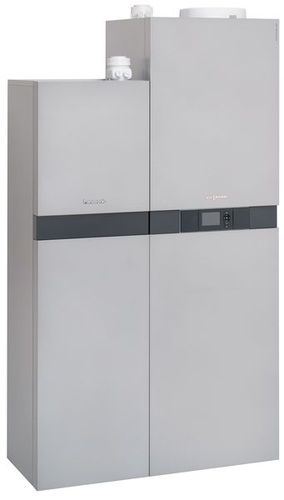 Rechts der Warmwasserspeicher mit Spitzenlastkessel, links die Brennstoffzelleneinheit. - Viessmann