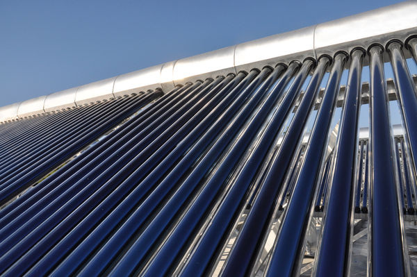 Vakuum-Röhrenkollektor Vitosol 200-T, Typ SPL. - © Viessmann
 Vakuum-Röhrenkollektor Vitosol 200-T, Typ SPL. - Viessmann