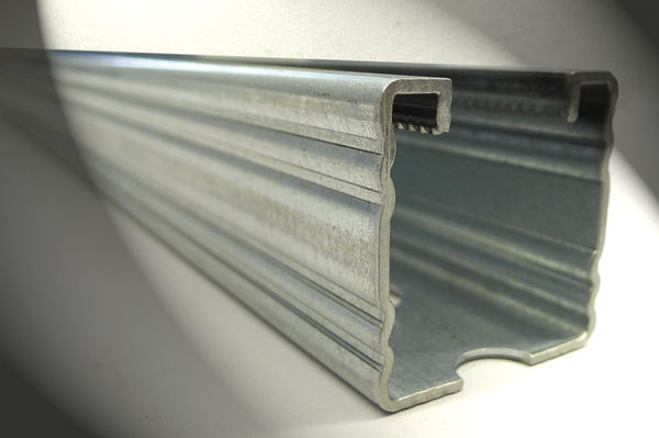 Montageschiene 45/45 von MEFA. - MEFA