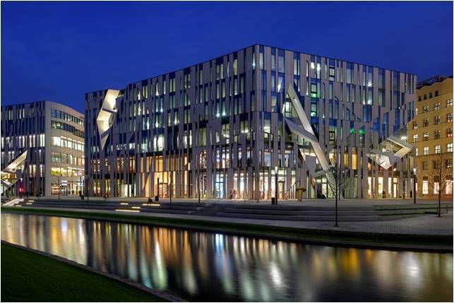 Das “Leuchtturmprojekt“ für Düsseldorf: der Kö-Bogen - Saia Burgess Controls