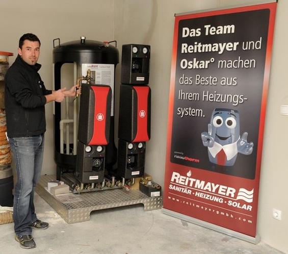 Handwerker-Partnerbetriebe erhalten von ratiotherm kostenlose Produktschulungen, ein spezielles Verkaufscoaching und — falls gewünscht — auch Beratungsunterstützung beim Kunden. - ratiotherm