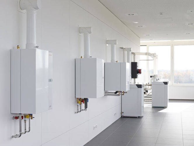 Schulungsraum für Weishaupt-Fachpartner im Heizungshandwerk. - © Weishaupt
 Schulungsraum für Weishaupt-Fachpartner im Heizungshandwerk. - Weishaupt