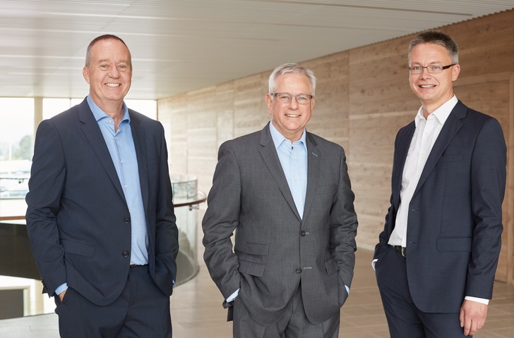 Nicholas Matten, Rudolf Sonnemann, Kai Schiefelbein (v.l.). - © Stiebel Eltron
 Nicholas Matten, Rudolf Sonnemann, Kai Schiefelbein (v.l.). - Stiebel Eltron