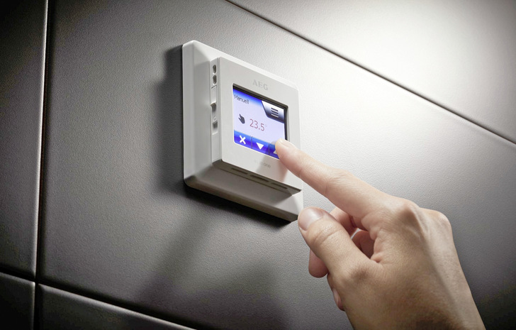 AEG Haustechnik: Komfortregler FRTD 903 TC.