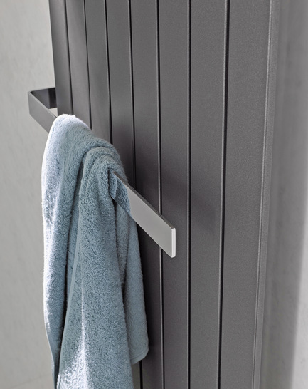 HSK: Einseitig offener Handtuchhalter. - © Bild: HSK Duschkabinenbau
