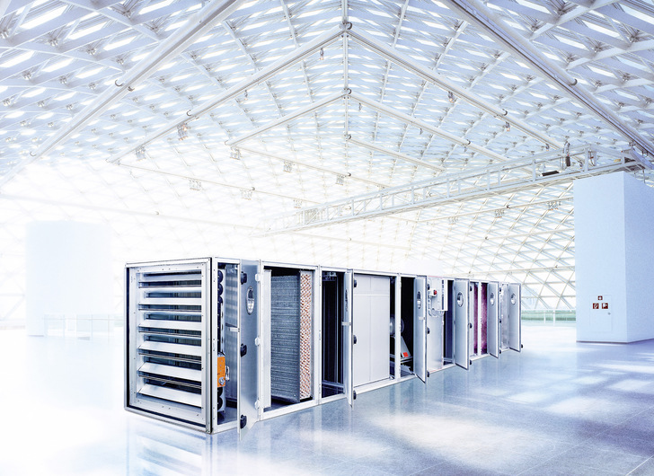 1 Mit dem ISO-16890-Effizienzklassifizierungssystem für Luftfilter können die Gerätefilter von RLT-Geräten viel genauer in Abhängigkeit der vorhandenen Außenluftqualität und der gewünschten Zuluftqualität ausgewählt werden.