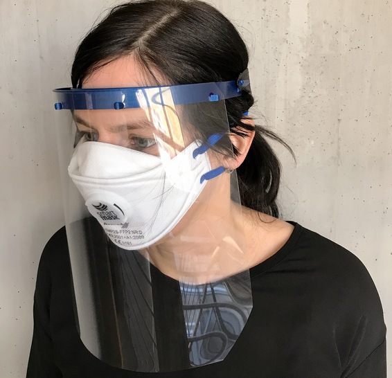 Das Gesichtsvisier von Schütz in der Anwendung.