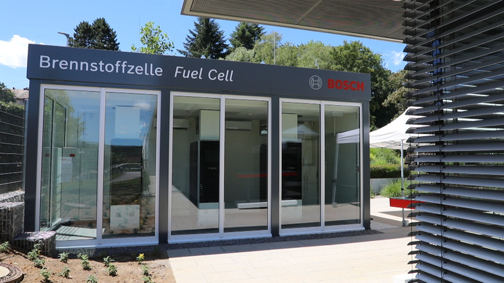 SOFC-Brennstoffzellen-Pilotanlage in direkter Nachbarschaft des Bosch-eigenen Trainingszentrums Wernau. - © Bosch
