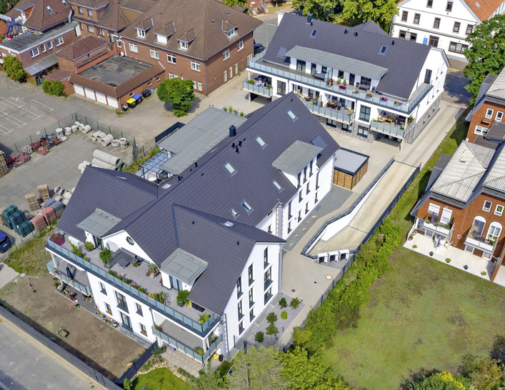 Bild 1 Bei zwei neu erstellten Wohn- und Geschäftshäusern in Kirchweyhe bei Bremen hat der Bauherr neben der altersgerechten Ausstattung insbesondere auf eine nachhaltige und umweltorientierte Bauweise Wert gelegt.