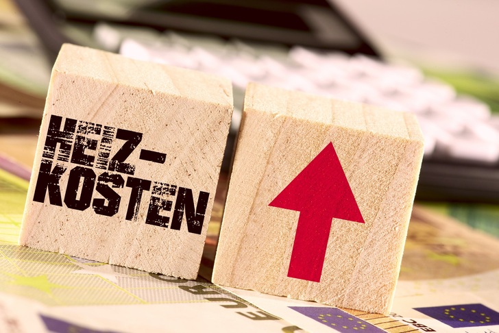 Durch die Umlage der CO2-Bepreisung für fossile Brennstoffe steigen die Heizkosten für Mieter.