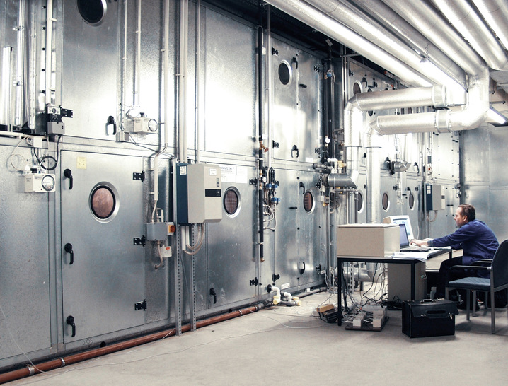 Bild 1 Die Klimatisierung von Museen ist eine Herausforderung, da viele Anforderungen zu berücksichtigen sind. - © ILK Dresden
 Bild 1 Die Klimatisierung von Museen ist eine Herausforderung, da viele Anforderungen zu berücksichtigen sind.