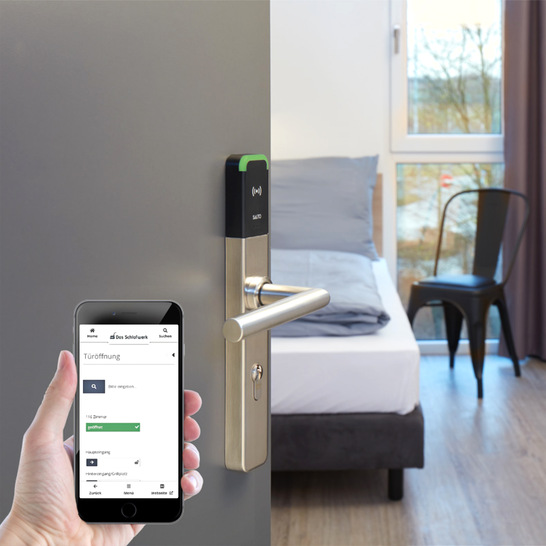 Salto: Hotelgäste können Türen mit einem Swipe in der PWA auf ihrem Smartphone öffnen. - © Salto Systems / Code2Order
