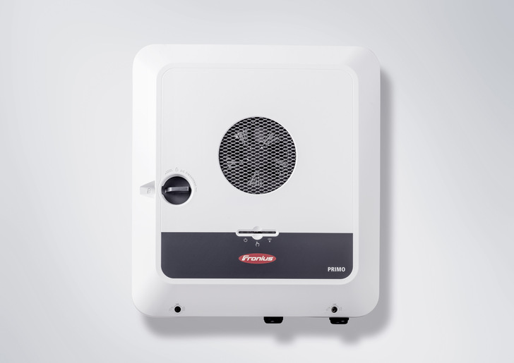 Fronius: Hybridwechselrichter Primo GEN24 Plus.