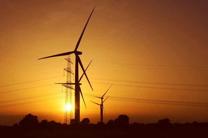 Mit 48 TWh lieferte „Wind an Land“ im 1. Halbjahr 2021 den größten Beitrag am Stromverbrauch aus regenerativen Quellen.