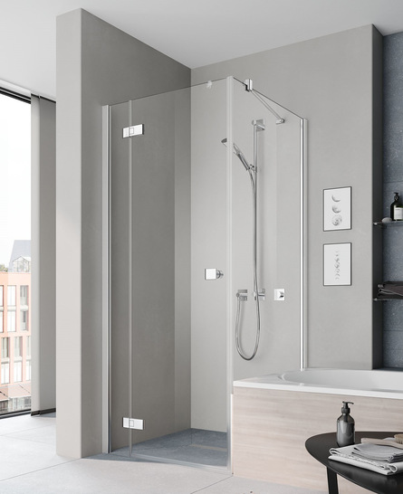 Kermi: Mena Pendeltür mit Festfeld und verkürzter Seitenwand, mit Wandprofil.