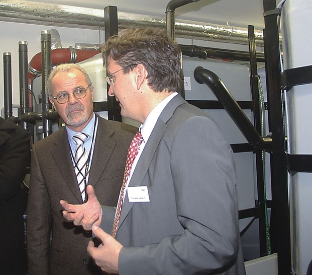 Otto Schinle und Thomas Jeltsch an einer Pontos-AquaCycle-Anlage.