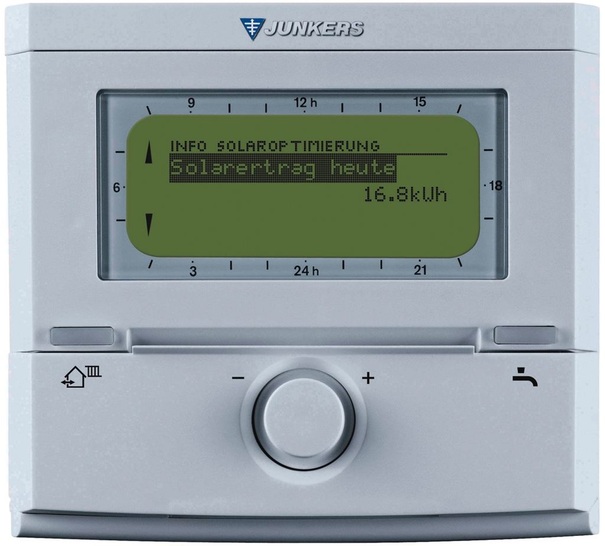 Junkers: Klartextregler steuert Heizungs- und Solaranlage.