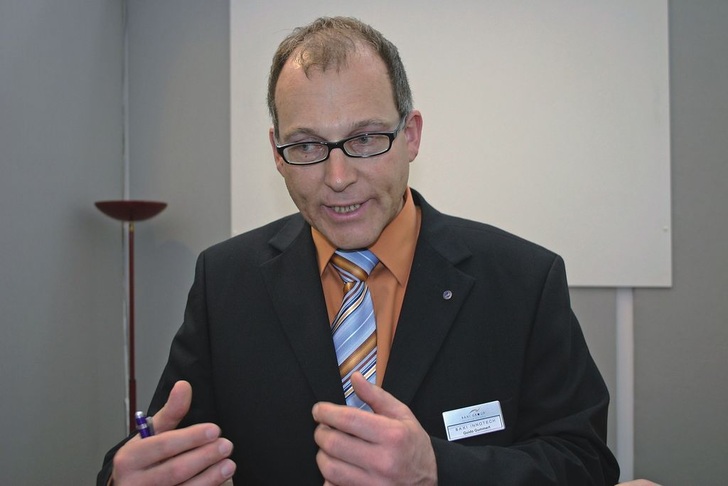 Guido Gummert: „Die Kraft-Wärme-Koppelung wird künftig bei den Heizgeräte-Herstellern eine größere Rolle spielen. Beim BrennstoffzellenHeizgerät sind die deutschen Hersteller viel zu spät in die Entwicklung eingestiegen.“