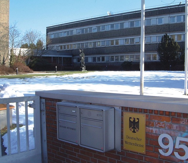 14 Mio. DM investierte der Bund Anfang der 70er Jahre in den Bau des Hamburger DWD-Objekts, 4 Mio. weniger als veranschlagt — das meiste wohl gespart beim Wärmeschutz…
