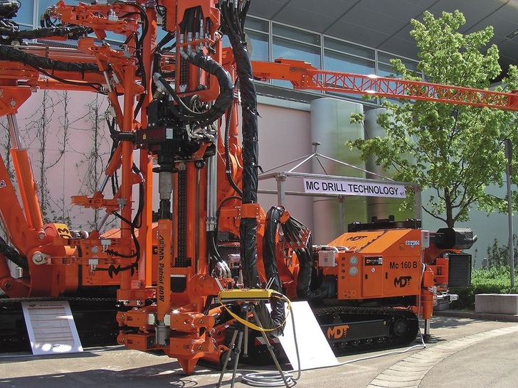Bei den Anbietern von Bohrgeräten für Geothermieanlagen werden derzeit die Claims neu abgesteckt. Der Name des italienischen Herstellers McDrill suggeriert bereits einen neuen Megatrend.