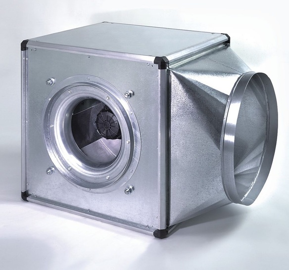 Helios GigaBox: Fünf mögliche Ausblasseiten durch Umsetzen der Gehäusepaneele.