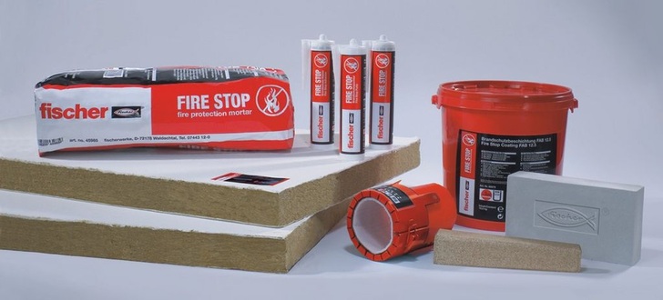 Helios: Brandgasdachventilator BDV. Fischer: Brandschutz-Sortiment mit einer Vielfalt von Schottarten und Einsatzvarianten.