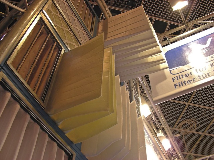 Im Luftfiltermarkt ist Bewegung. Nach der Hygienediskussion geraten jetzt die anteiligen Stromkosten von Luftfiltern in den Fokus der Energiesparer.